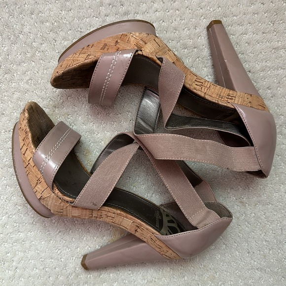 Fergalicious Plarform Sandals - Picture 3 of 9